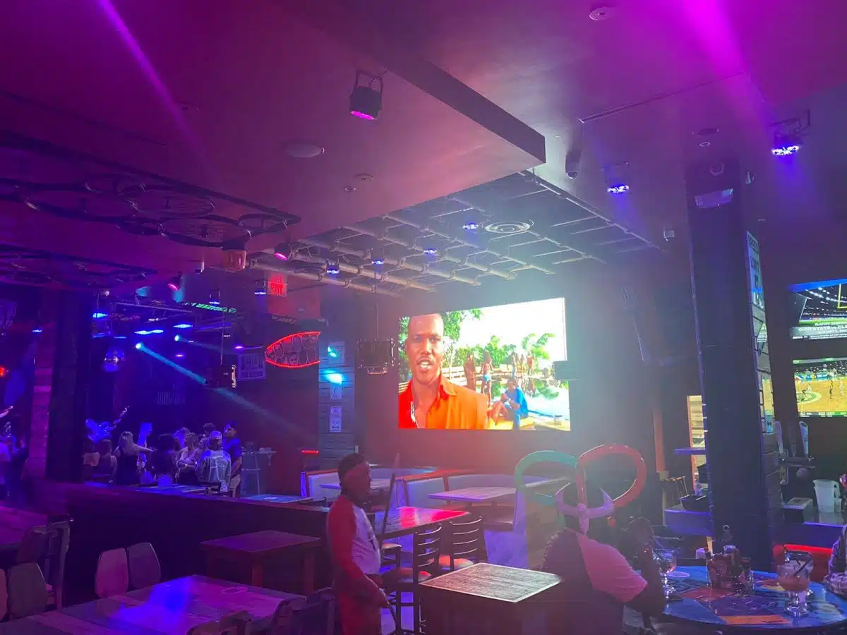 Led-video-Screens-for-bar