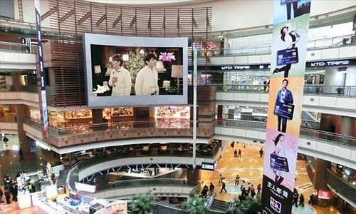 Big-LED-screen-for-Shopping-Mall